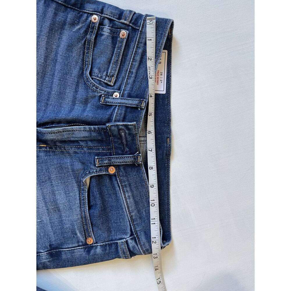 Gap True Skinny mid-rise jeans. Size 26/2R - Picture 2 of 7